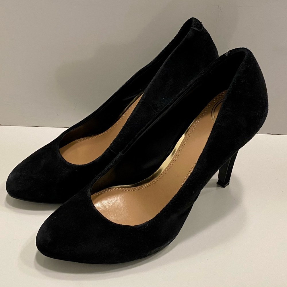 Jessica Simpson black heels